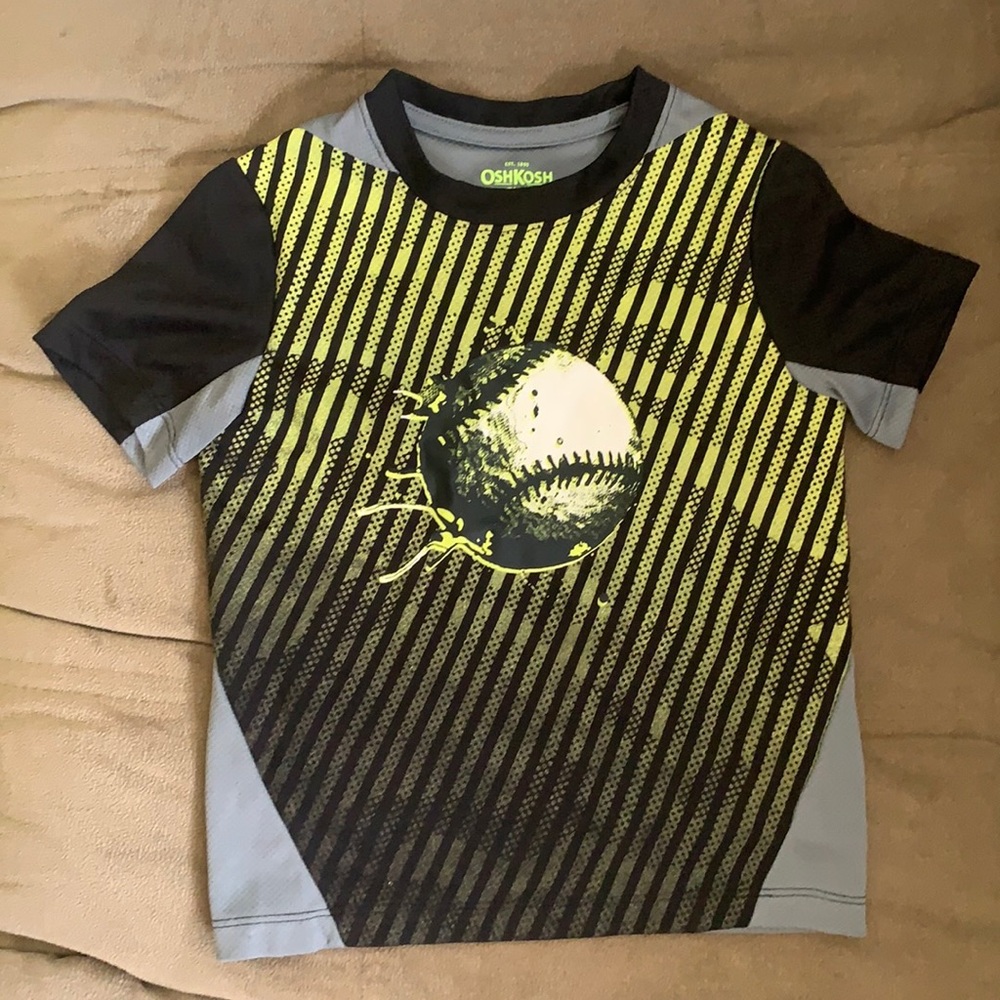 OSHKOSH TEE. Sz 4T.